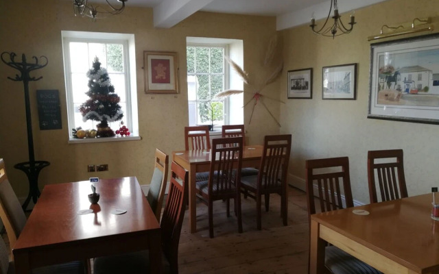 Feathers Hotel, Bar and Restaurant