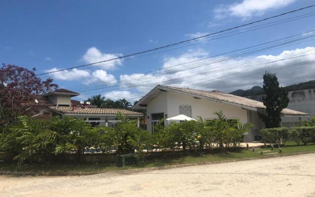 Casa com piscina ubatuba