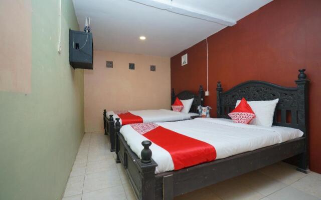 OYO 927 Carina Hotel