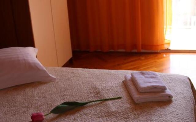 Apartment Topic