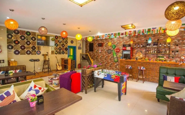 Yanziwu Mandian Youth Hostel