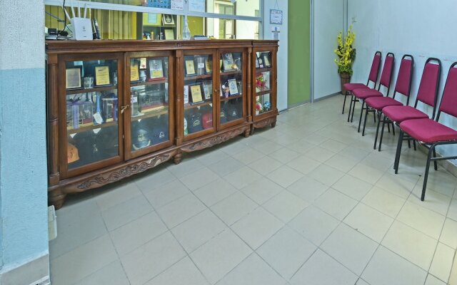 OYO 90441 Cz Traveler's Hotel
