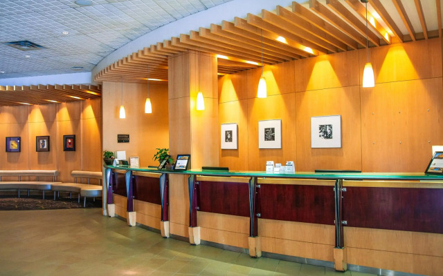 iHOTEL & Conference Center Red Deer