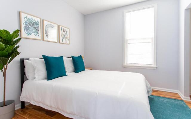 Stylish and Cute 2BR Apartment Near Wrigley!