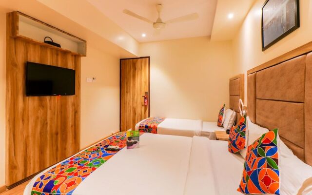 FabHotel Byaris International