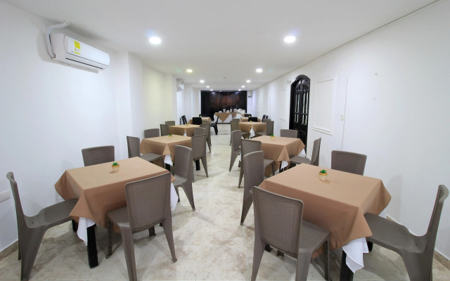Hotel Rodadero Inn By GEH Suites