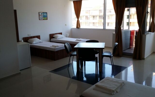 Hostel Coral City