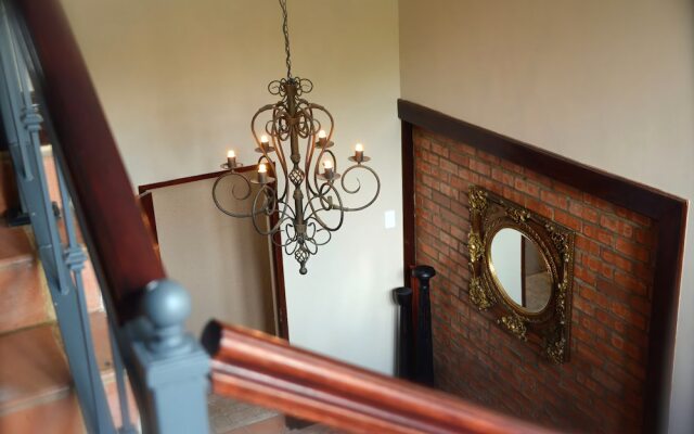 Elegant Manor Guest House