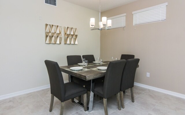 Family  Apartment at Storey Lake 272969