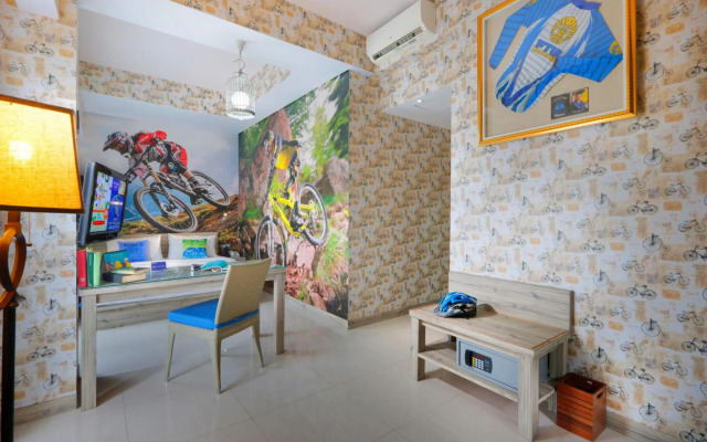 Rhadana Hotel