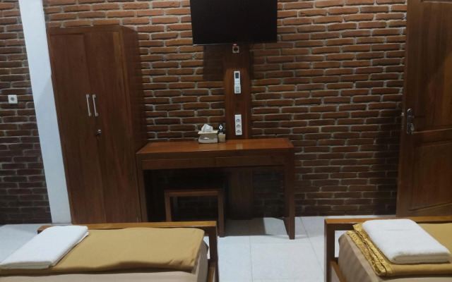 Genthong Homestay - Hostel