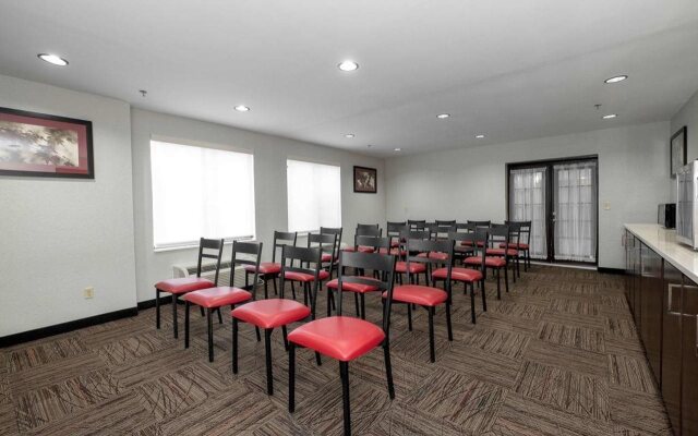 Red Roof Inn PLUS+ Jacksonville - Southpoint