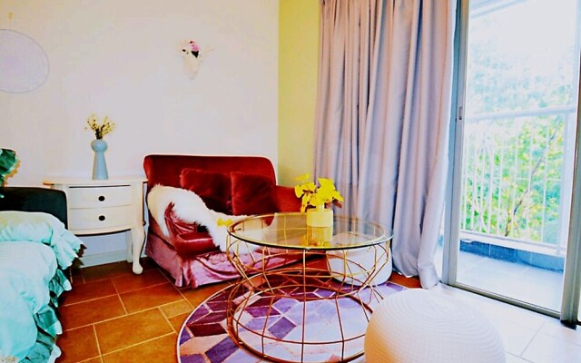Avatar Green Queen Round Bed High Rise View Futian