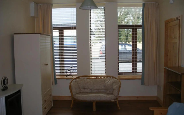 Cooraclare apartment