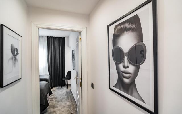 PR - Stunning flat front line beach Puerto Banus