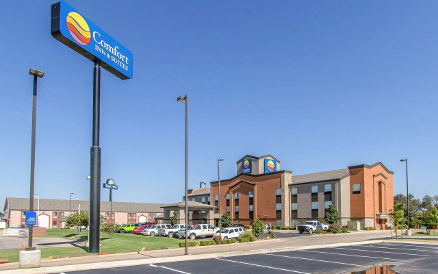 Comfort Inn & Suites Pauls Valley - City Lake