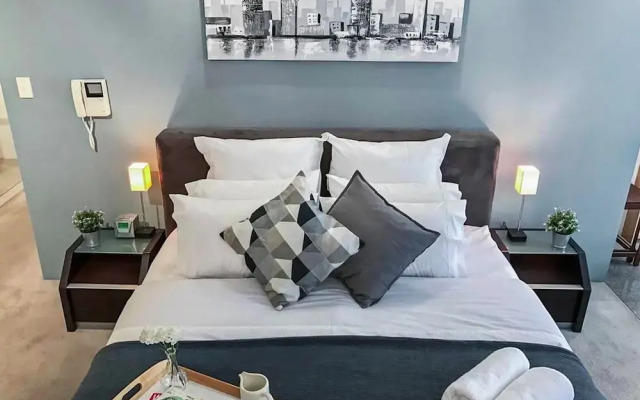 Adelaide Cbd Luxury  Spa Netflix Wifi