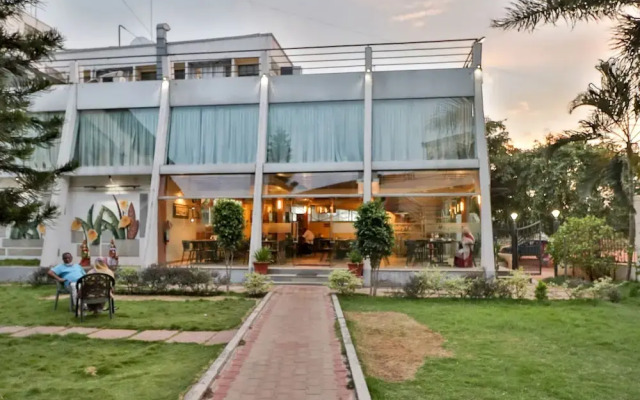 Spot On 45289 Shanthiniketan Homes