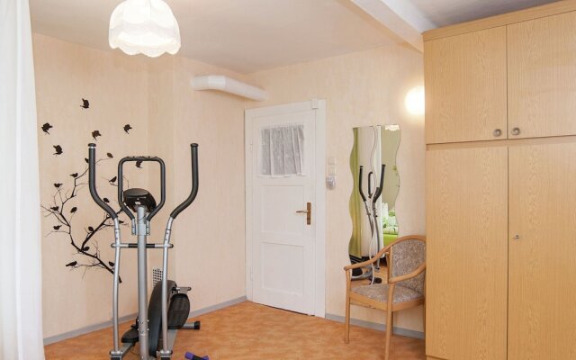 Quaint Apartment in Zella-mehlis With Garden