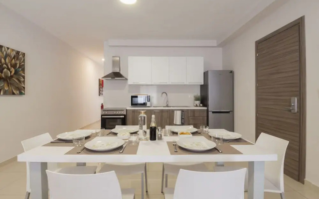 Blubay Apartments by ST Hotel