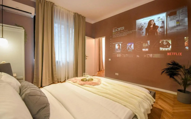 THE CINEMA - Central Apartment near Radisson