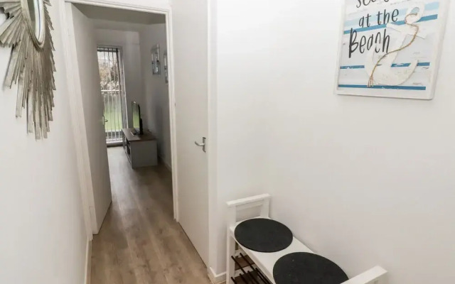 17 Coedrath Park