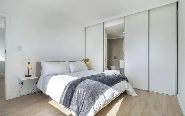 1 Bedroom Apartment, Seapoint, Cape Town