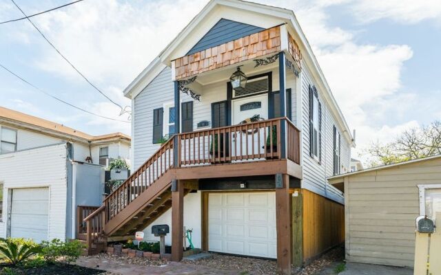 1821 Pleasure Pier Cottage - 1 Br cottage by RedAwning