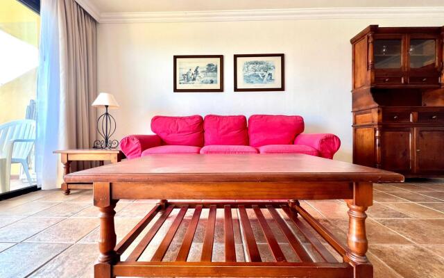 One bedroom, high floor, ocean views, pool