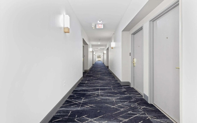 Comfort Suites Lombard - Addison