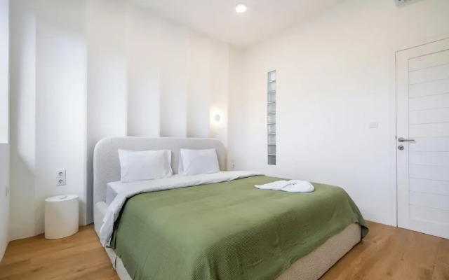 Dreamland Villa with Pool 3 min to Beach