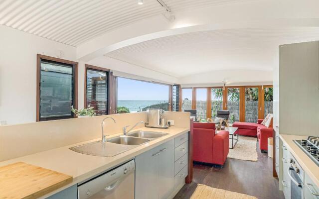 Fuller Holidays - Belongil Beachfront Pavilion, 18 Childe St
