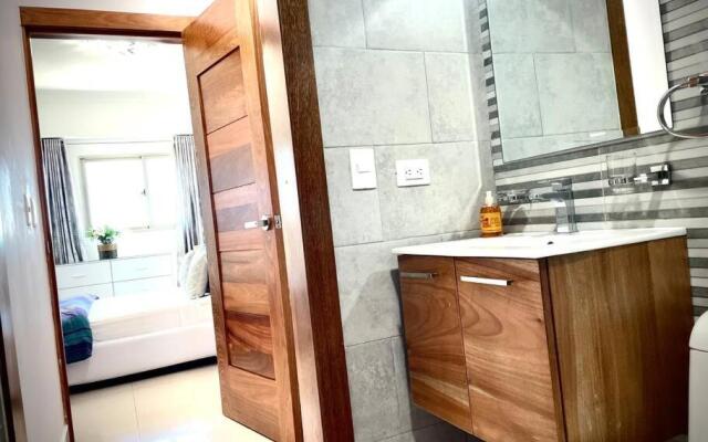 Suite Deluxe 1 bed, city OceanView, pool,Saune,Gym