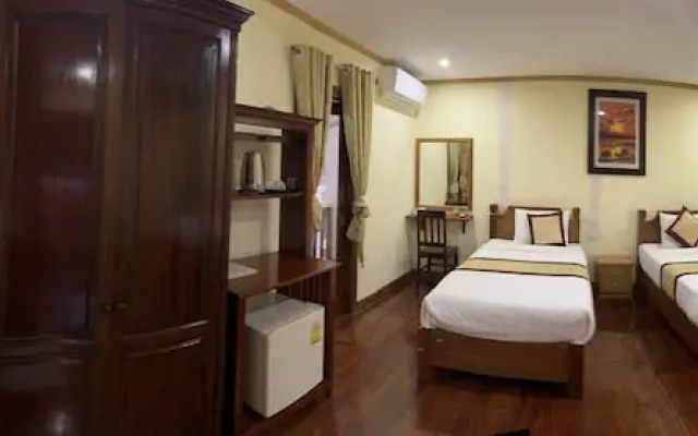 Xayana Home
