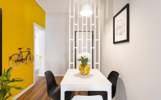 Bright, Modern Retreat Near Acropolis in Koukaki