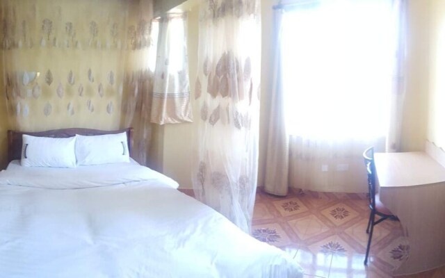 Esstana Hotel