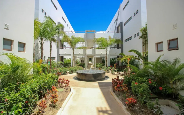 Amazing Family 2BR Ground Floor Condo with Terrace