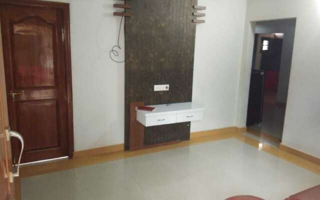 Iroomz Lotus Grand