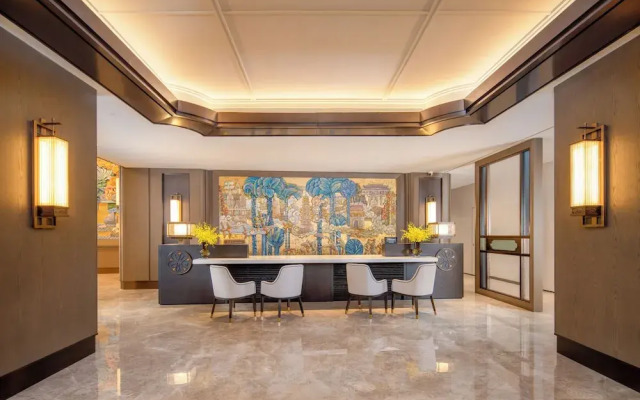 Yuexiu Hotel Guangzhou, Curio Collection by Hilton