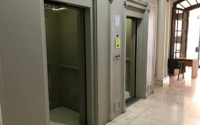 Beautiful Classic Style Apartment in Buenos Aires Downtown