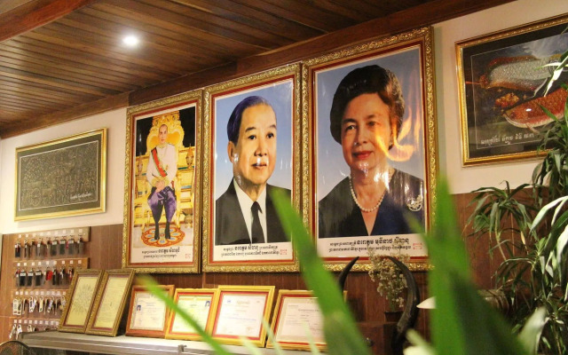 Botoum Hotel