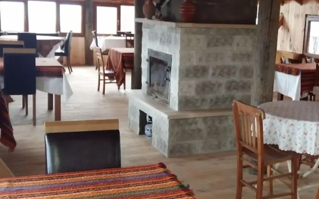 Zi̇rve Dağ Evi̇