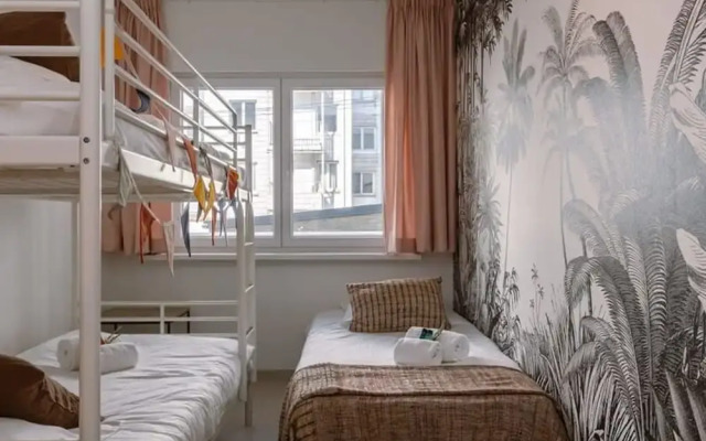 Lovely Sunny Flat Just Near the Beach and the sea