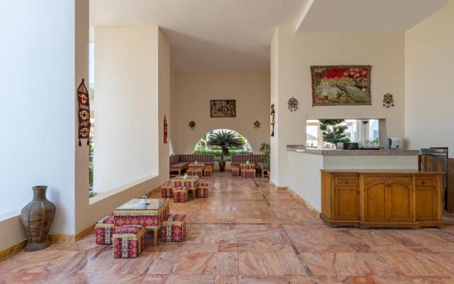 Seven Seas Hotel Blue