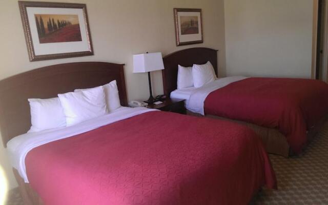 Country Inn and Suites Tulsa