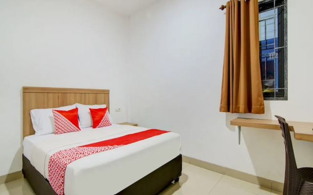 The Shine Residence by OYO Rooms