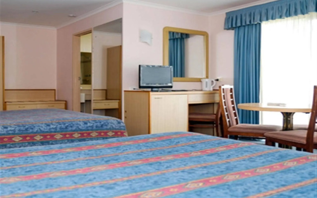 Reef Motor Inn