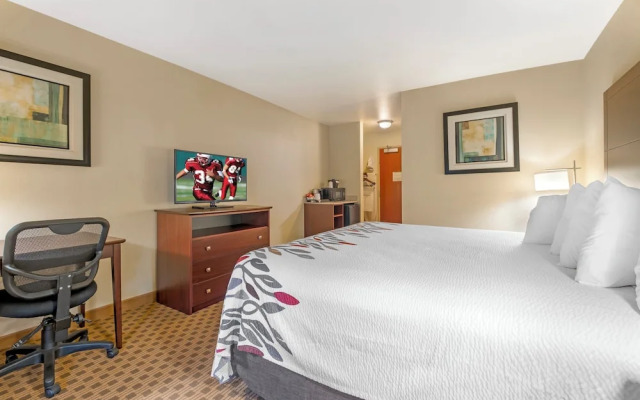 Red Roof Inn Charlestown