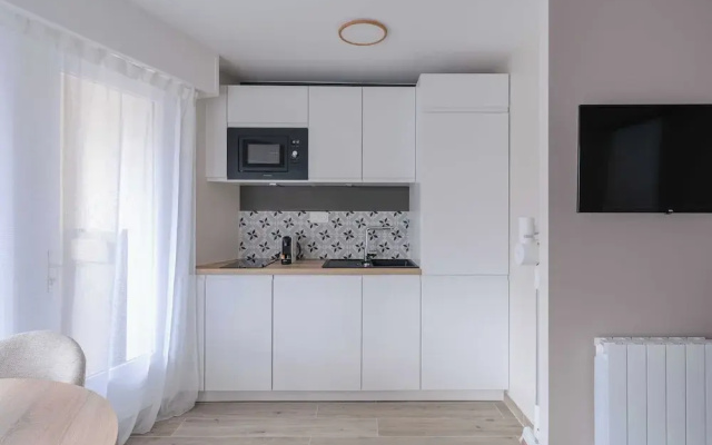 Luxurious Apartment With Parking Place Morny