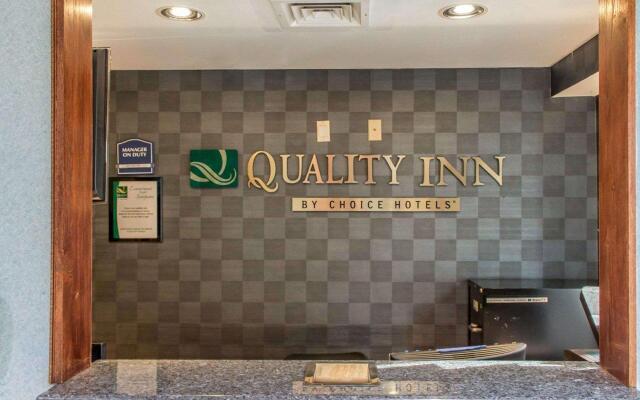 Quality Inn Floral Park